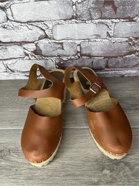 MIA Abba Brown Leather Swedish Clog Wooden Heel Ankle Strap Sandals women 39EU/8